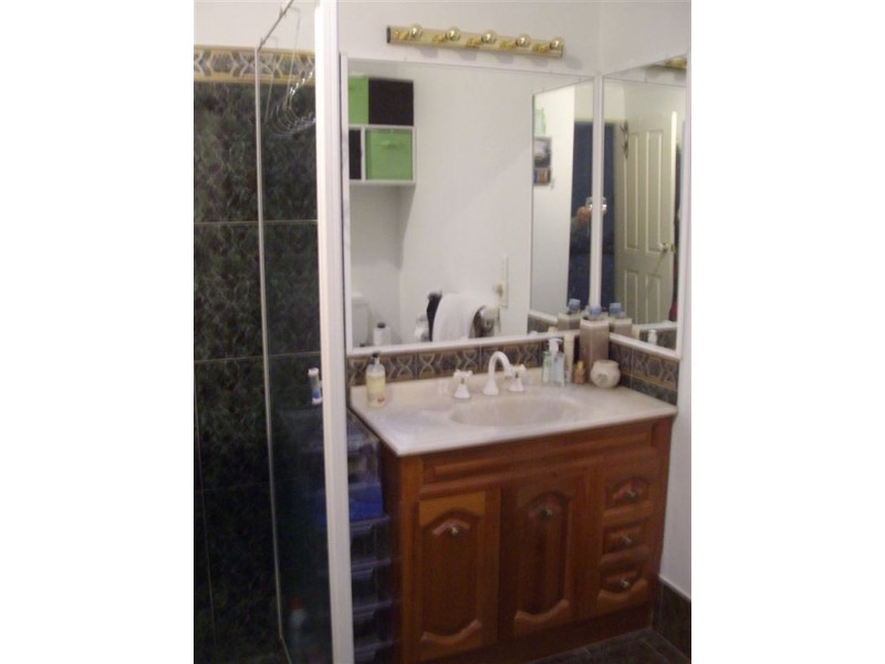 6 Donna Court, Kearneys Spring QLD 4350