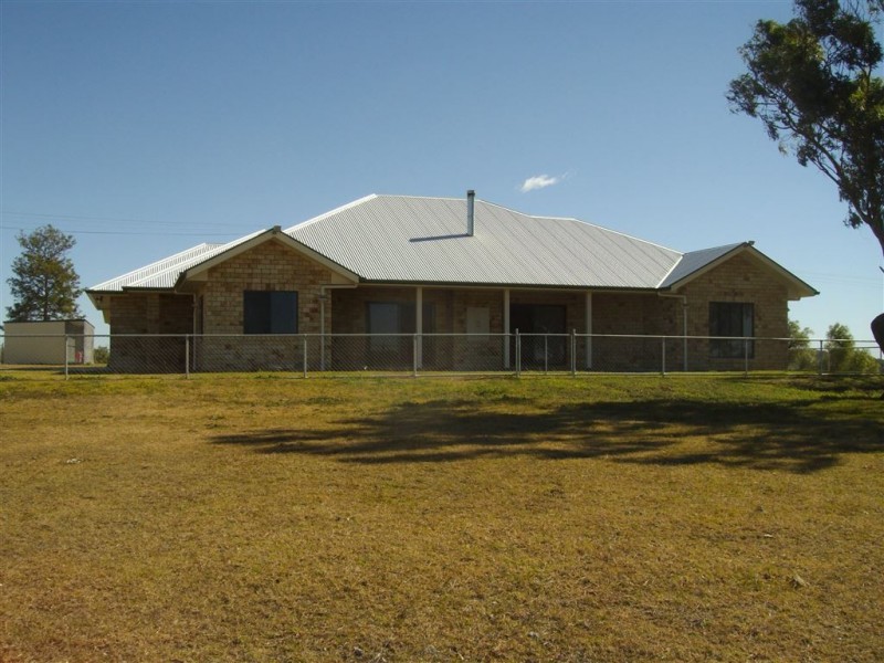 102 Crighton Road, Biddeston QLD 4401