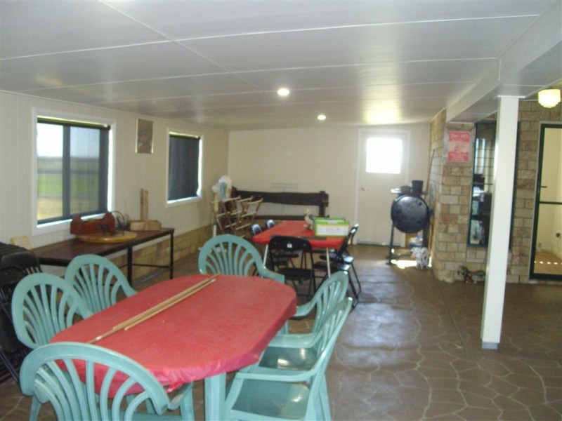 102 Crighton Road, Biddeston QLD 4401