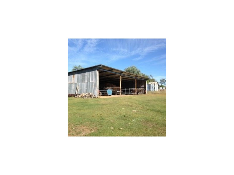8 Moon Rd, Forest Hill QLD 4342