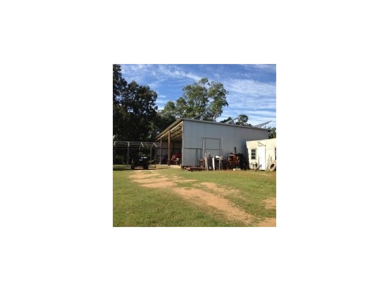 8 Moon Rd, Forest Hill QLD 4342