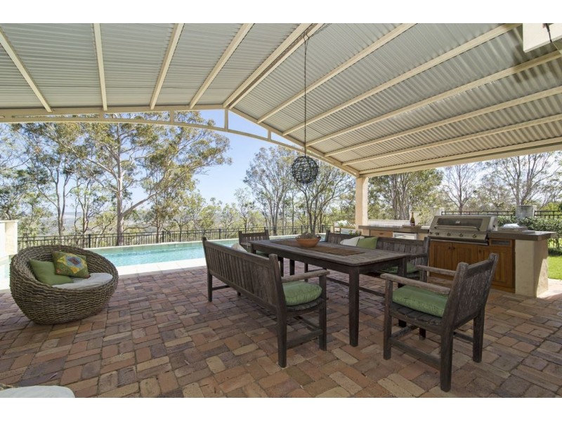 1022 Preston Boundary Rd, Preston QLD 4352