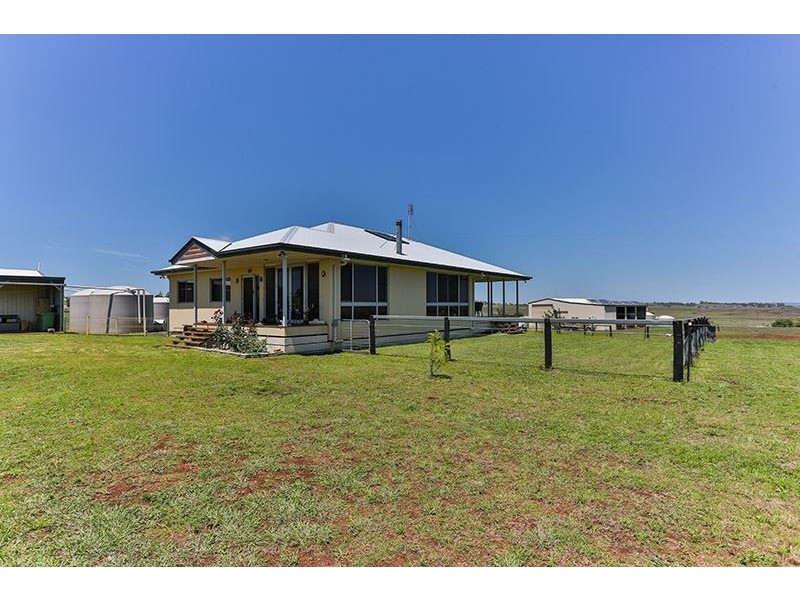 76 Ramsay Road, Cambooya QLD 4358