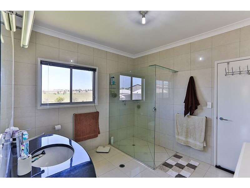 76 Ramsay Road, Cambooya QLD 4358
