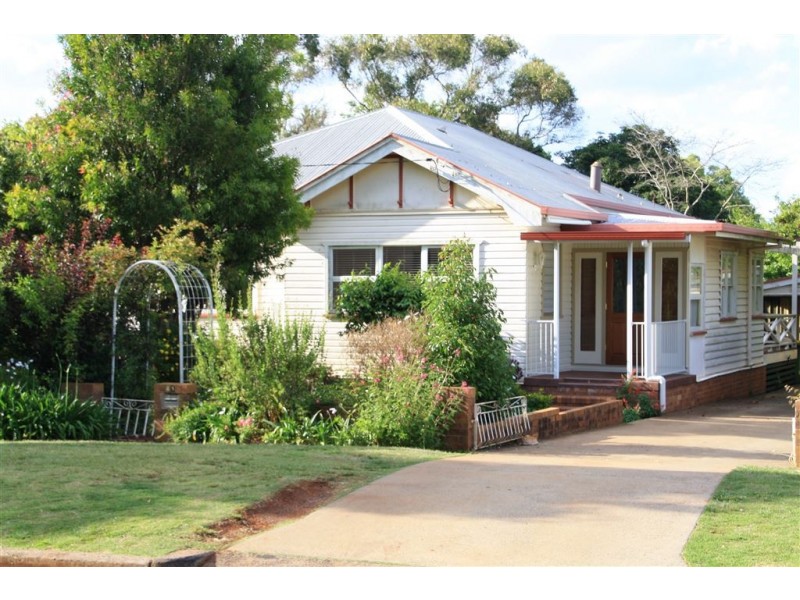 41 Wallace Street, Newtown QLD 4350