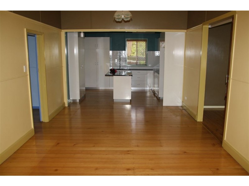 41 Wallace Street, Newtown QLD 4350