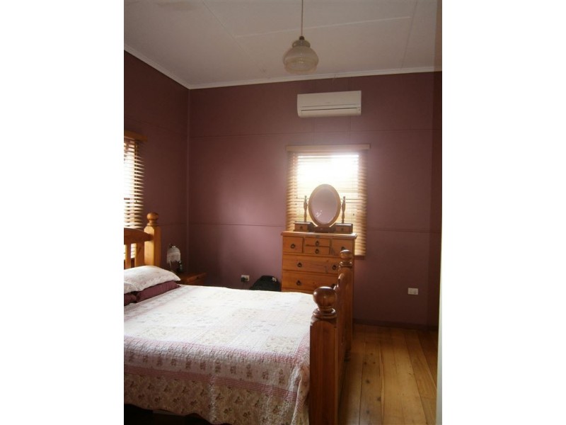 41 Wallace Street, Newtown QLD 4350