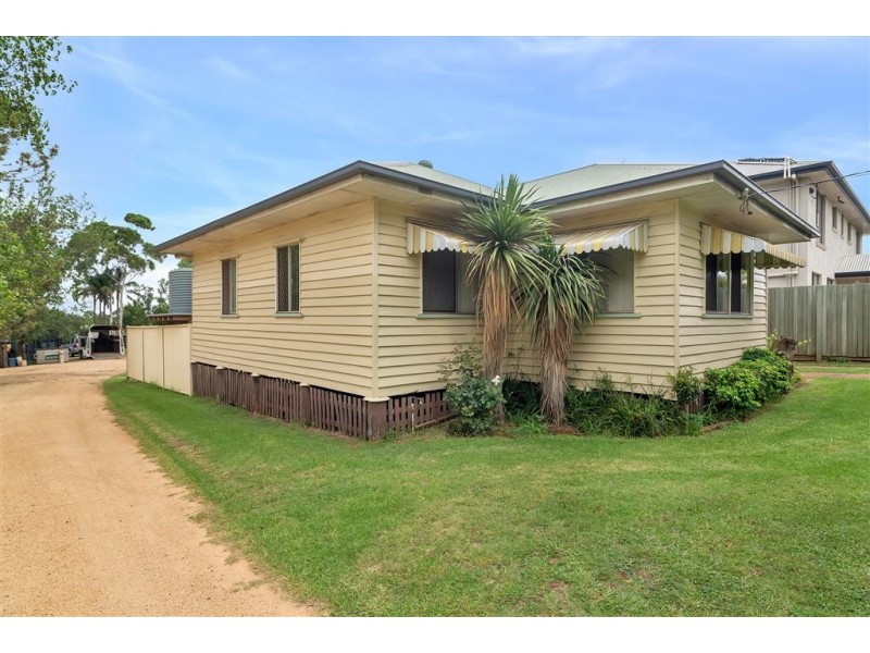 48-50 Rob Street, Newtown QLD 4350