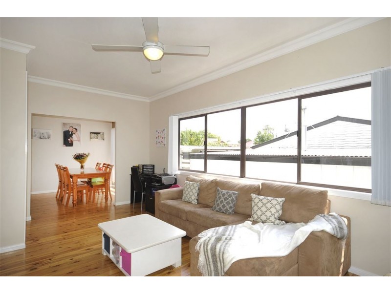 229 West Street, Harristown QLD 4350