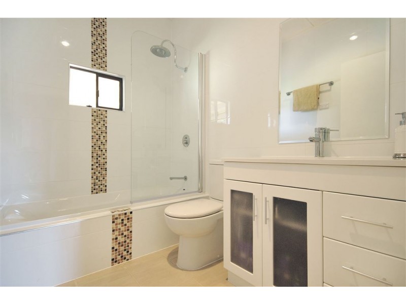 229 West Street, Harristown QLD 4350