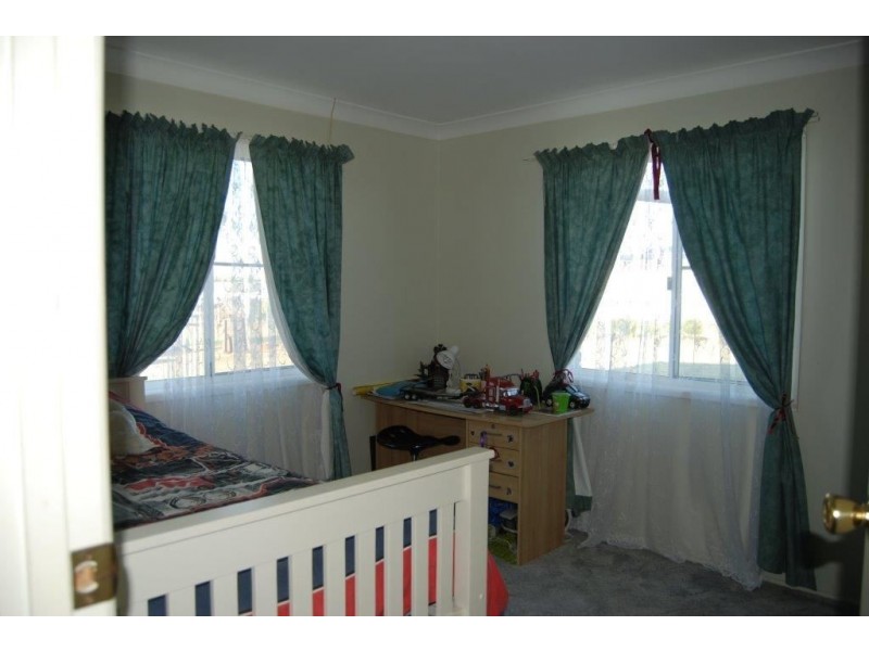 17 Creek Street, Cambooya QLD 4358