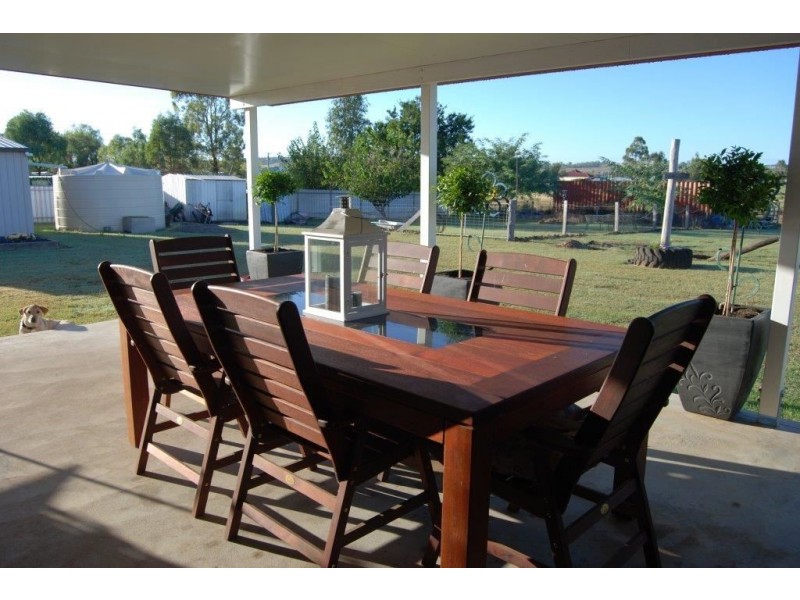 17 Creek Street, Cambooya QLD 4358