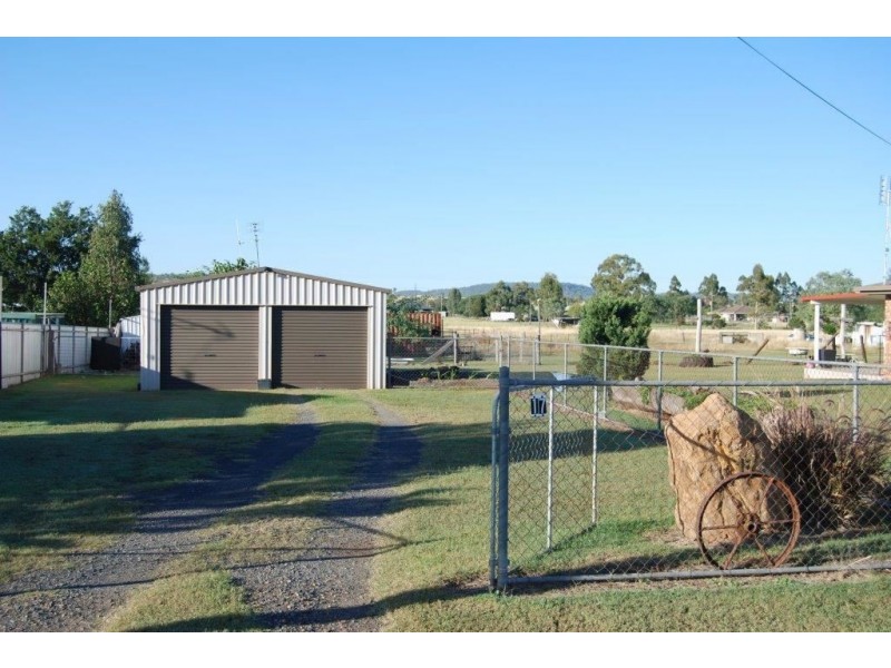 17 Creek Street, Cambooya QLD 4358