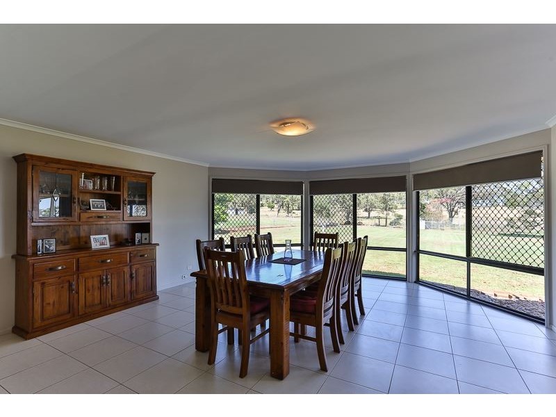 3 Mercedes Drive, Highfields QLD 4352