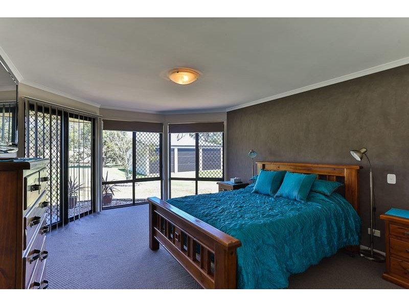 3 Mercedes Drive, Highfields QLD 4352
