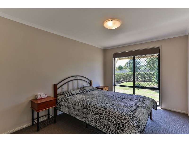 3 Mercedes Drive, Highfields QLD 4352