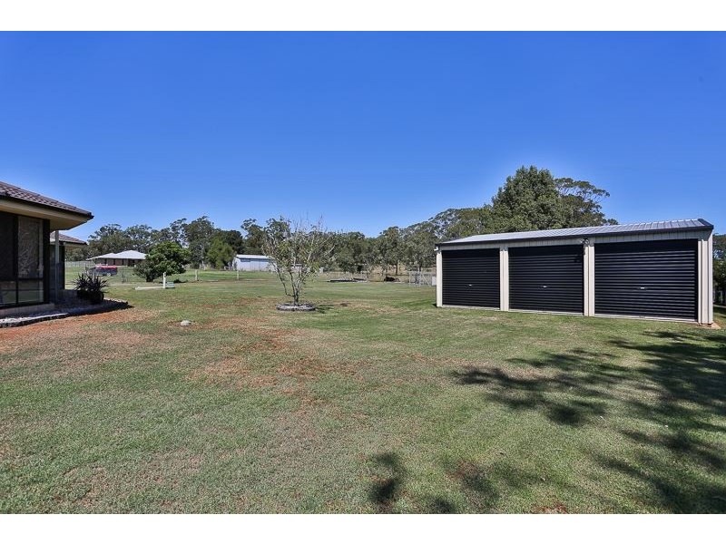 3 Mercedes Drive, Highfields QLD 4352