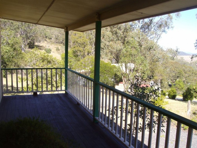 21 Rowland Court, Gowrie Mountain QLD 4350