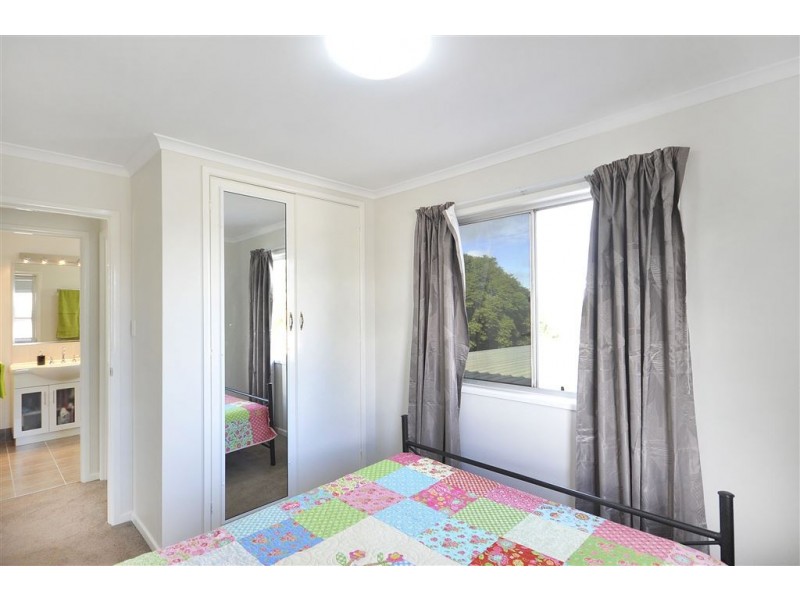 30 Friend Street, Harristown QLD 4350