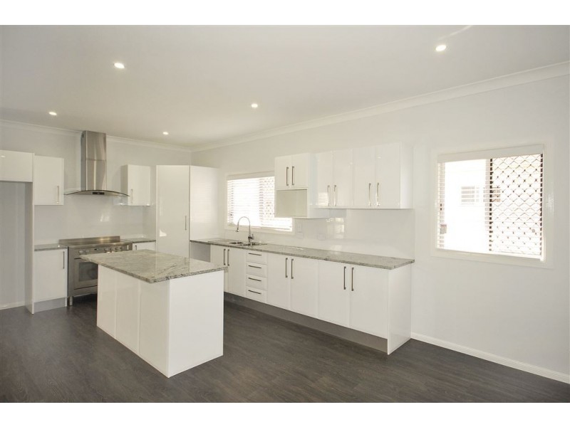 11 Buckland Street, Harristown QLD 4350