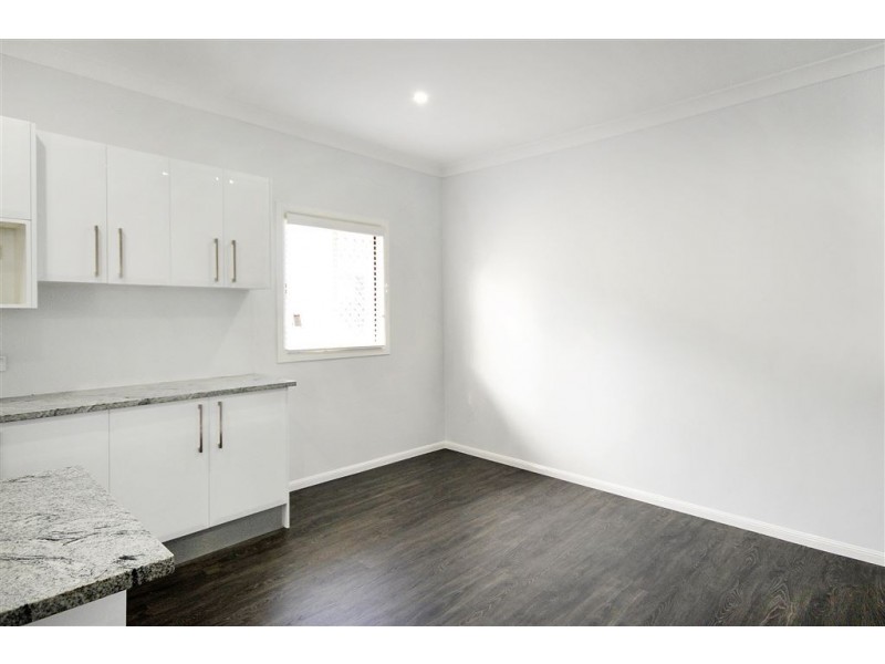 11 Buckland Street, Harristown QLD 4350