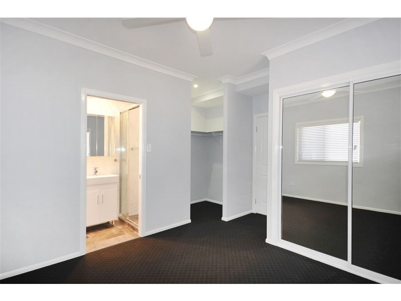 11 Buckland Street, Harristown QLD 4350