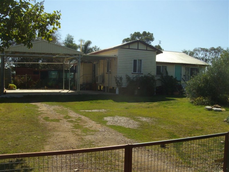 37 Queen Street, Jandowae QLD 4410