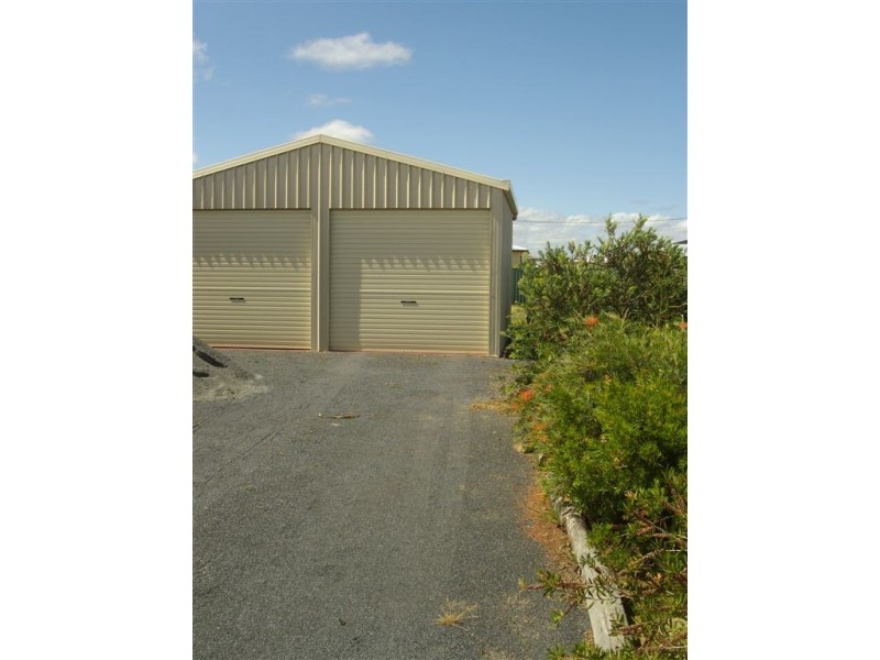 25 Free Street, Nobby QLD 4360