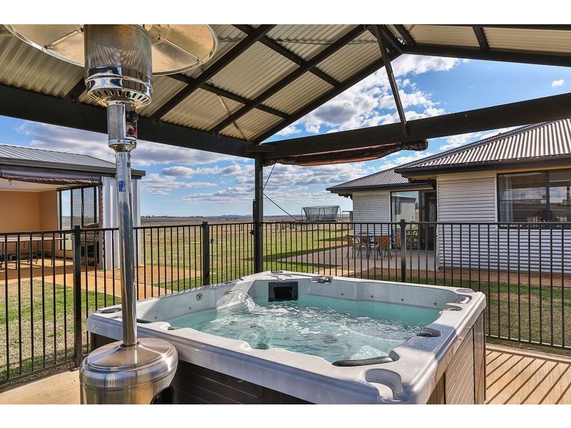 148 Spring Creek Road, Clifton QLD 4361