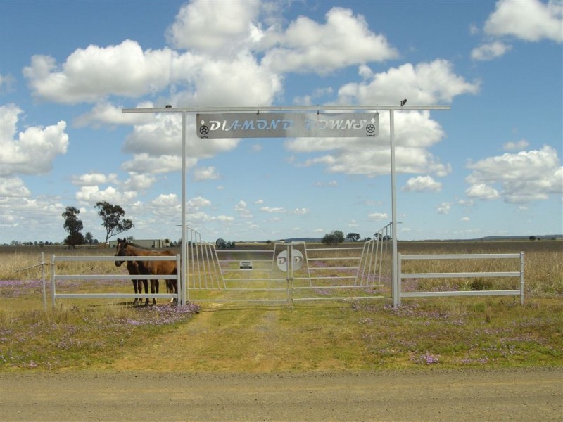 - Devon Park Boundary Road, Oakey QLD 4401