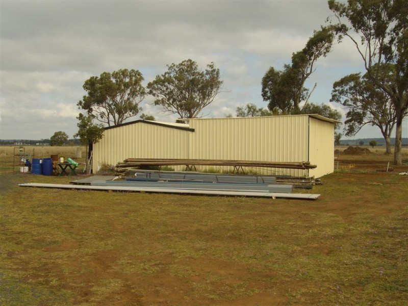 - Devon Park Boundary Road, Oakey QLD 4401