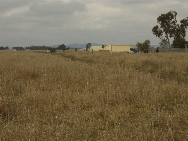 - Devon Park Boundary Road, Oakey QLD 4401
