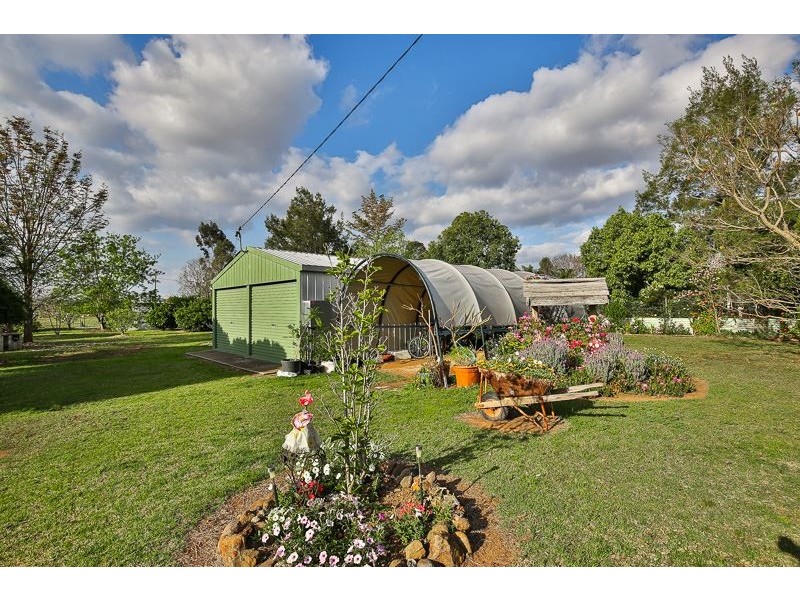 6 Murton Street, Nobby QLD 4360