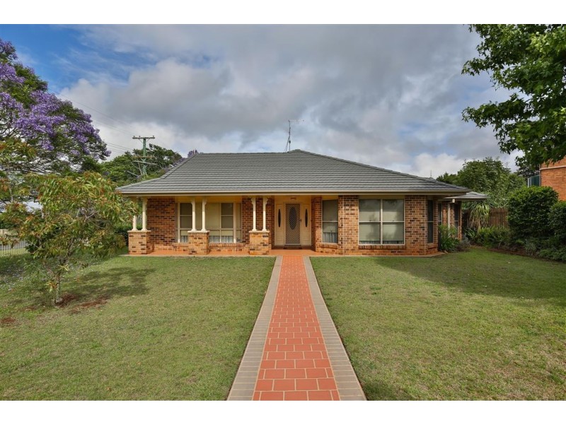 35 Leslie Street, Rangeville QLD 4350