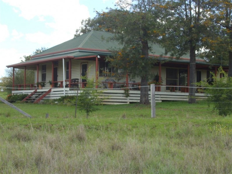 129 Lorenz Road, Mount Molar QLD 4361
