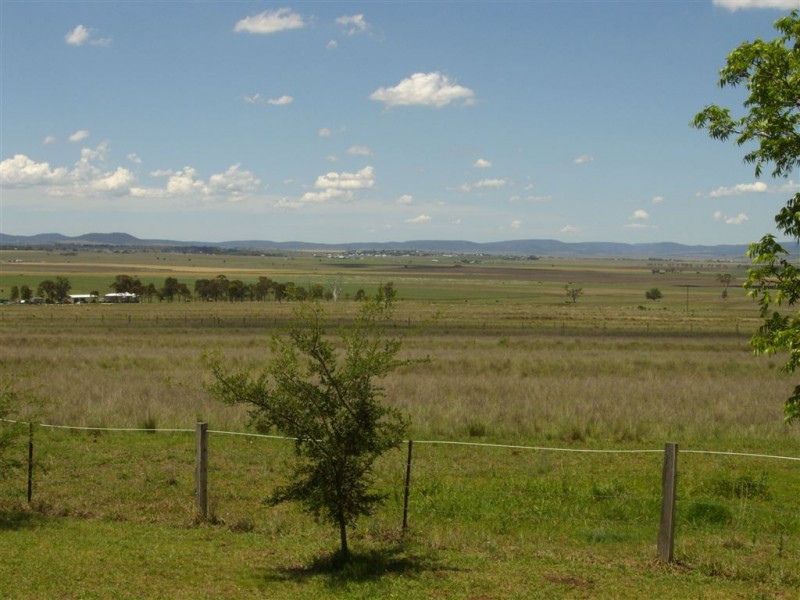 129 Lorenz Road, Mount Molar QLD 4361