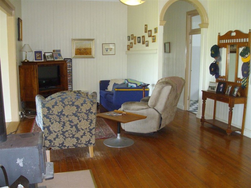129 Lorenz Road, Mount Molar QLD 4361