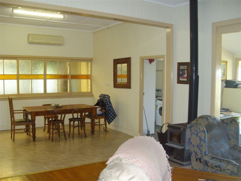 129 Lorenz Road, Mount Molar QLD 4361
