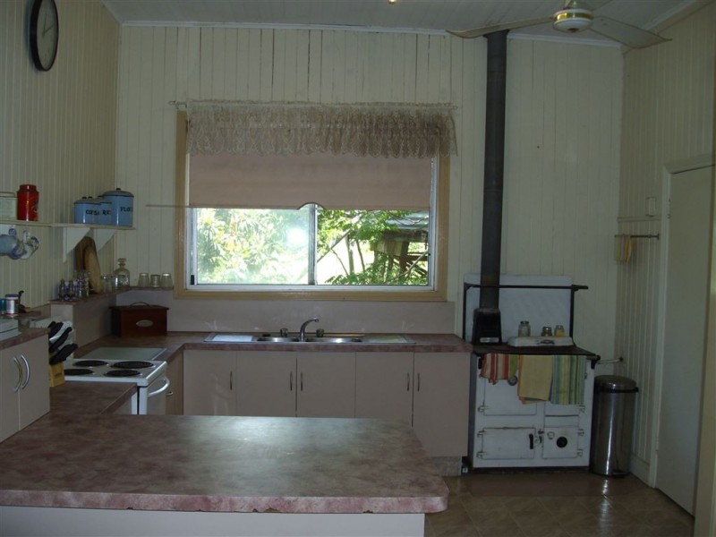129 Lorenz Road, Mount Molar QLD 4361