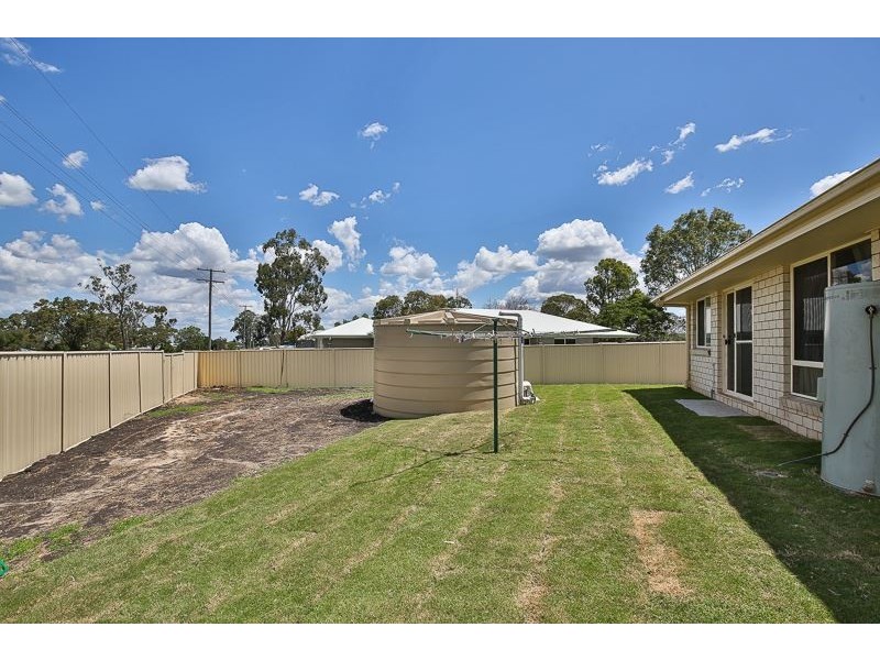2 Railway Street, Pittsworth QLD 4356