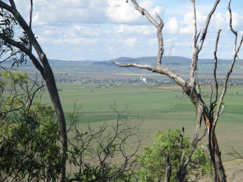 - Cambooya, Greenmount QLD 4359