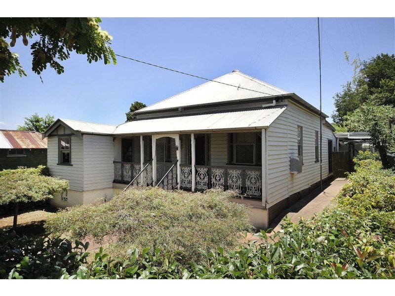 137 Jellicoe Street, North Toowoomba QLD 4350