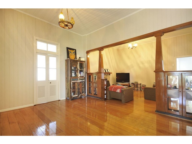 137 Jellicoe Street, North Toowoomba QLD 4350