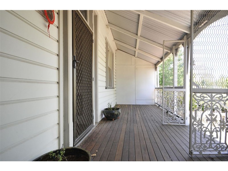 137 Jellicoe Street, North Toowoomba QLD 4350