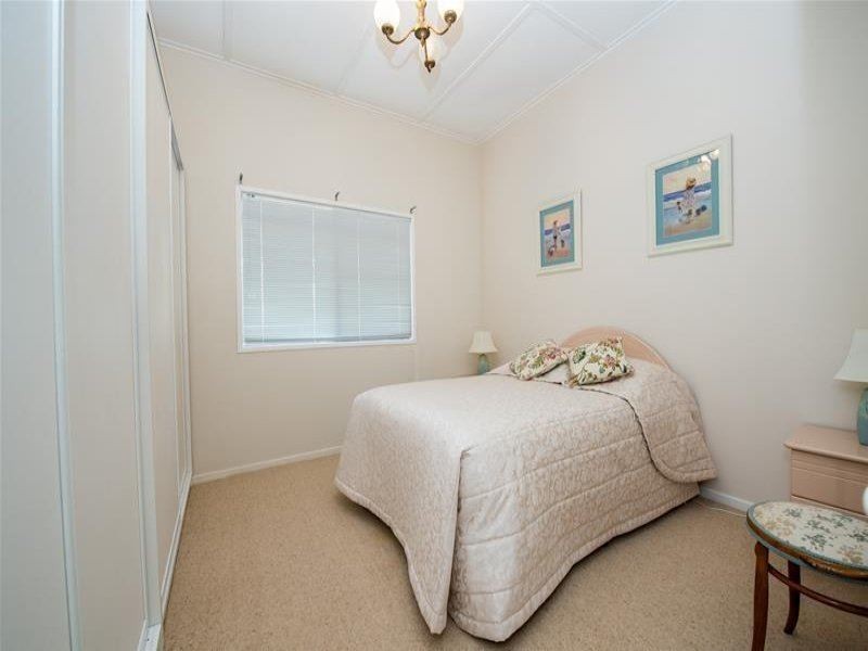 10 Chamberlain Street, North Toowoomba QLD 4350