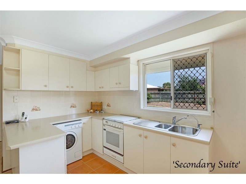 7 Hennenlotter Court, Kearneys Spring QLD 4350