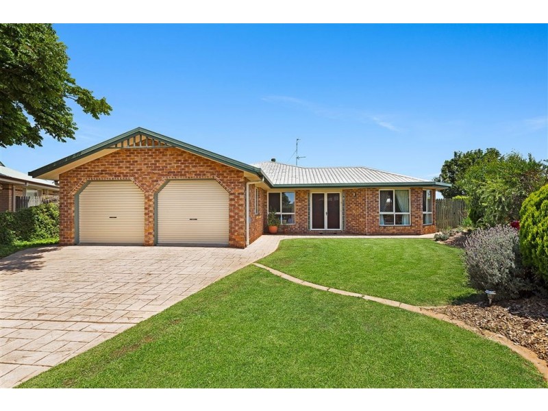7 Hennenlotter Court, Kearneys Spring QLD 4350