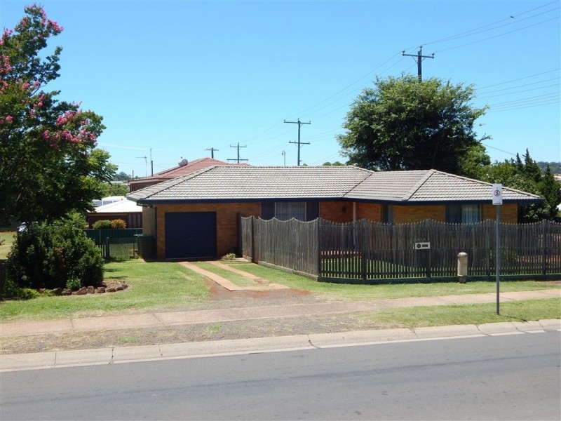 328 West Street, Kearneys Spring QLD 4350
