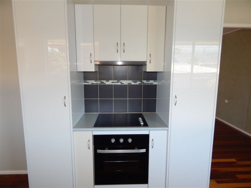 328 West Street, Kearneys Spring QLD 4350