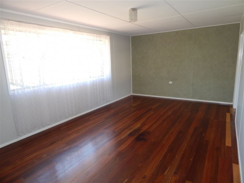328 West Street, Kearneys Spring QLD 4350